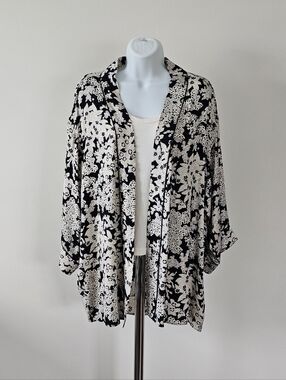 Gerard Darel Black and Cream Floral Kimono Jacket Size 2 (M) - NWOT
